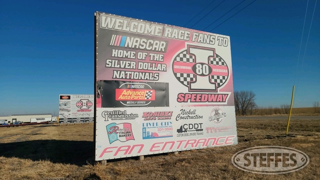 Welcome Race Fans Sign & Posts